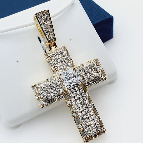 14K Gold Plated Cubic Zircon Pendant, EVBRS508 - Picture 3 of 9